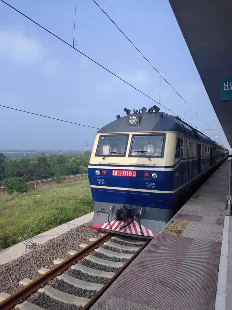 潍坊至烟台高速铁路联调联试启动 通车运营进入倒计时